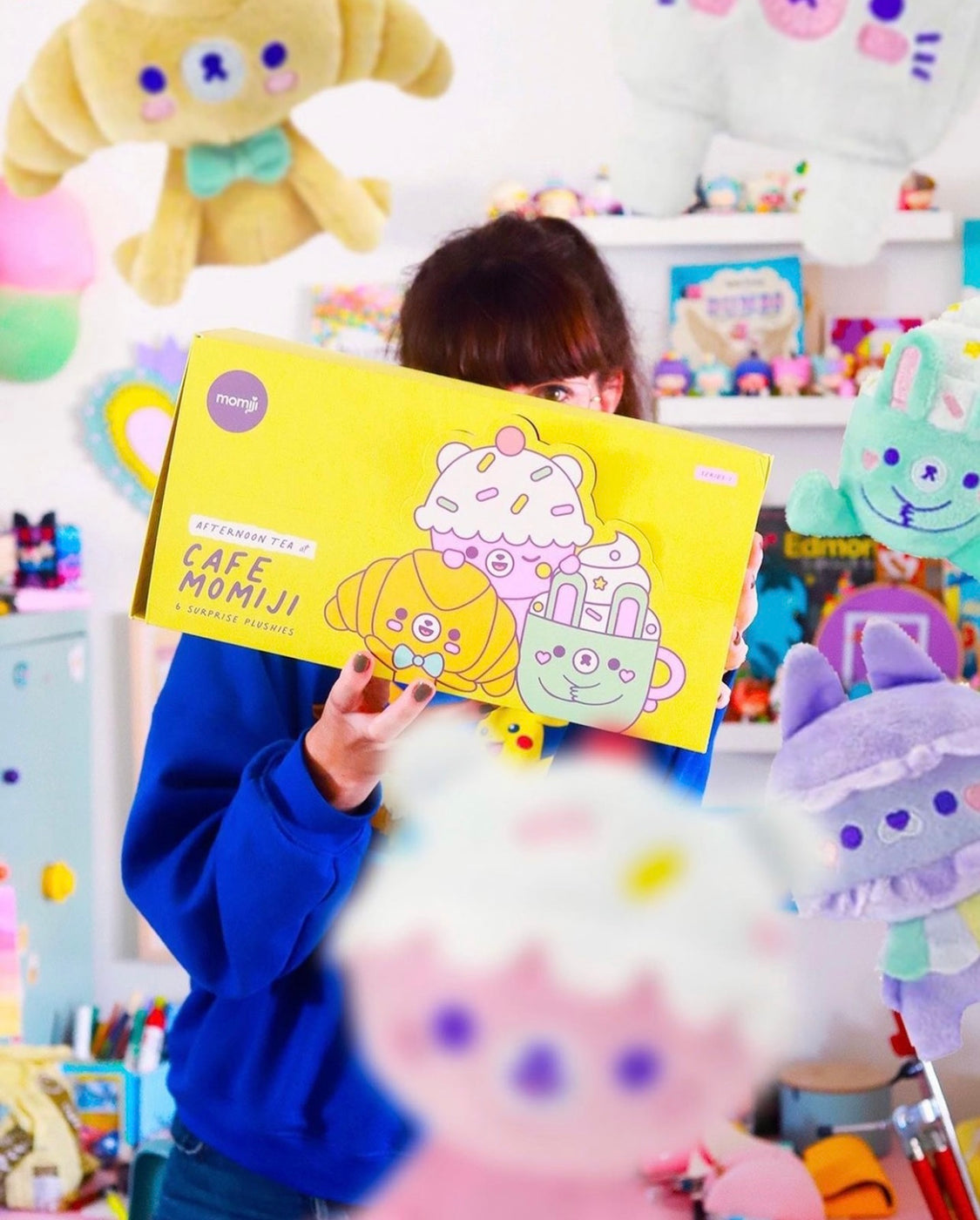 Load image into Gallery viewer, Afternoon Tea Momiji Plushie Single
