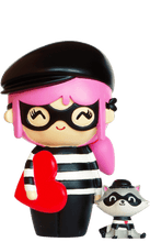 Load image into Gallery viewer, Boo &amp; Burt
